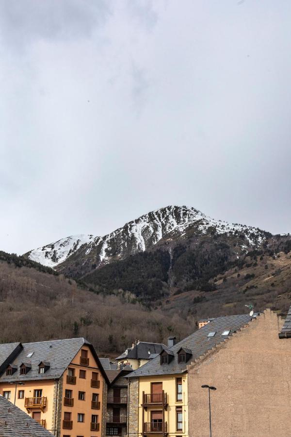 Apartamento En Vielha Bagian luar foto